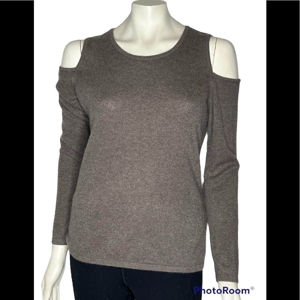 Cashmere Charter Club cold Shoulder Sweater Sz Small
